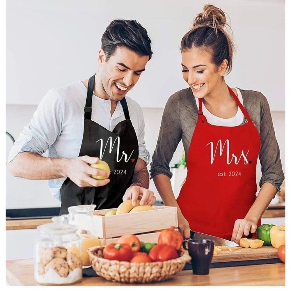 Mr And Mrs Aprons - Wedding Gifts For The Couple/Anniversary Presents (060)